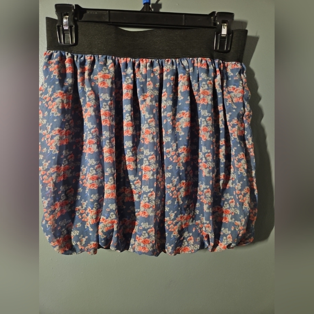 Forever 21 Elastic Waist Skirt Size M